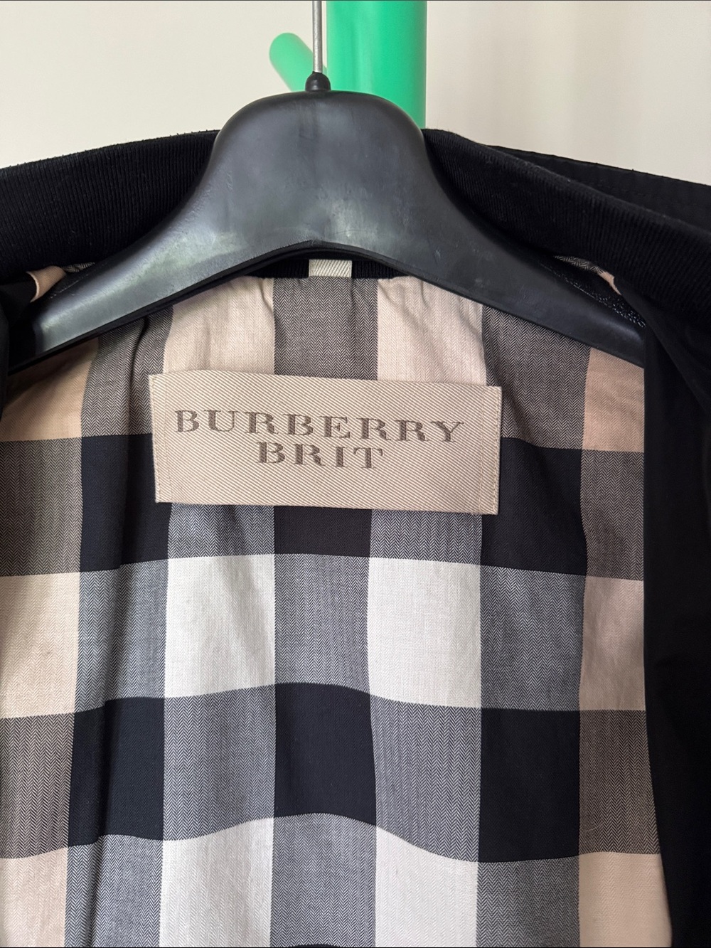 Burberry Black Bomber Jacket with Check Lining - Picture 3 of 9